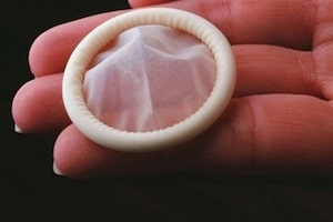Профилактика гонореи у мужчин при помощи презерватива